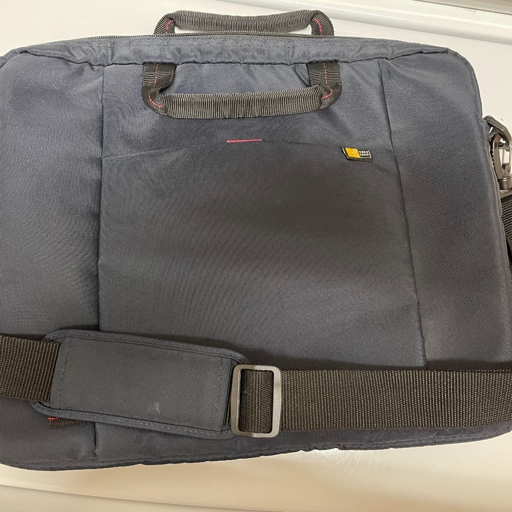 New Case logic laptop/computer navy bag